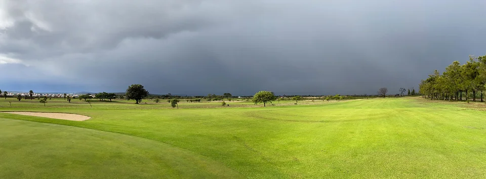 Bredasdorp Golf Club - source-associated course photograph. Exact hole and capture date not confirmed.