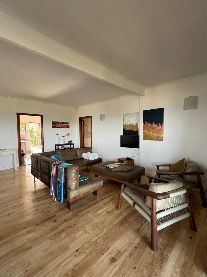 Living room image 2