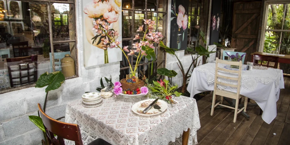 Totties Farm Kitchen venue setting — the Sunday market is a separate activity requiring current confirmation.