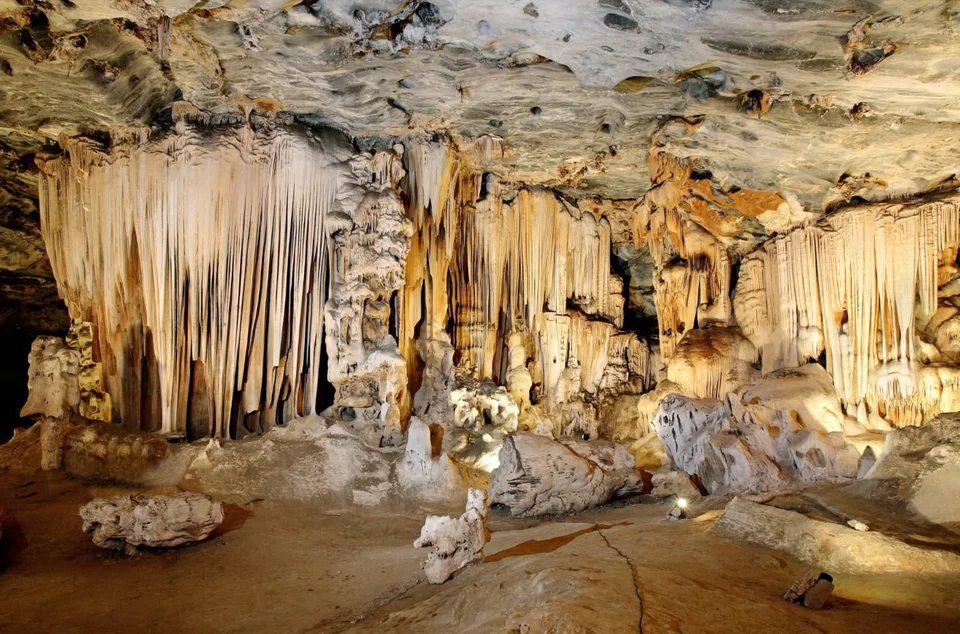 Cango Caves — reference photograph of the place.